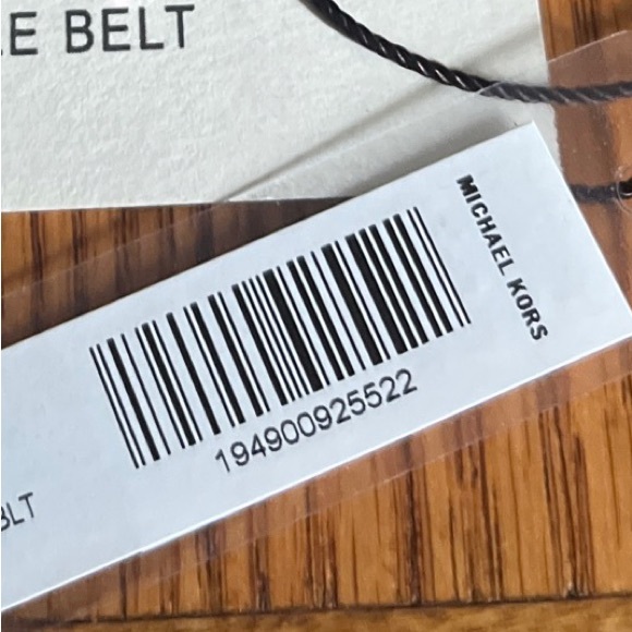 Men’s Black & Blue Micheal Kors reversible belt - Picture 8 of 8